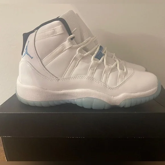 Air Jordan 11 Retro “Legend Blue” Sneakers